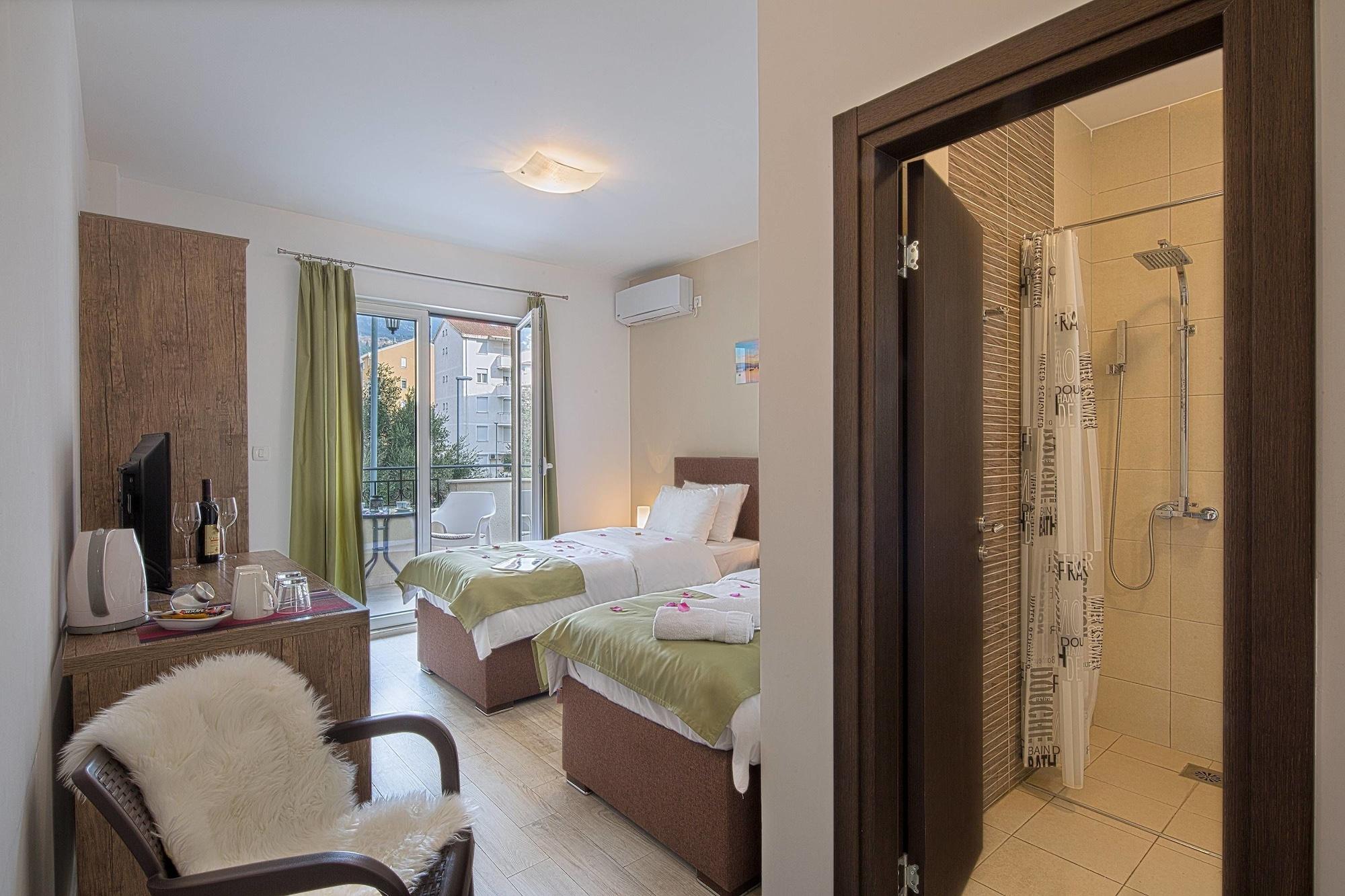 Le Marc Guest House Budva Ngoại thất bức ảnh