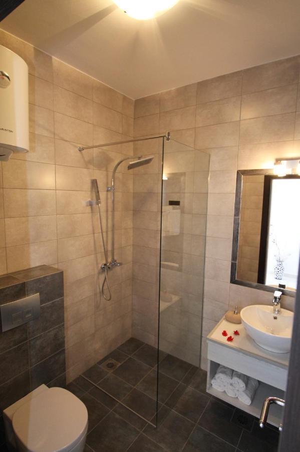 Le Marc Guest House Budva Ngoại thất bức ảnh