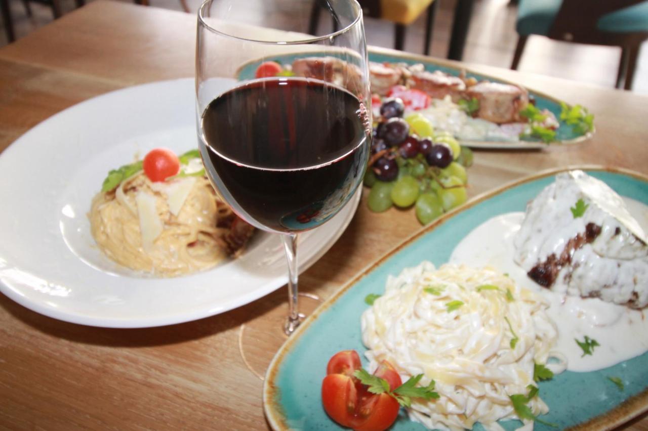 Le Marc Guest House Budva Ngoại thất bức ảnh