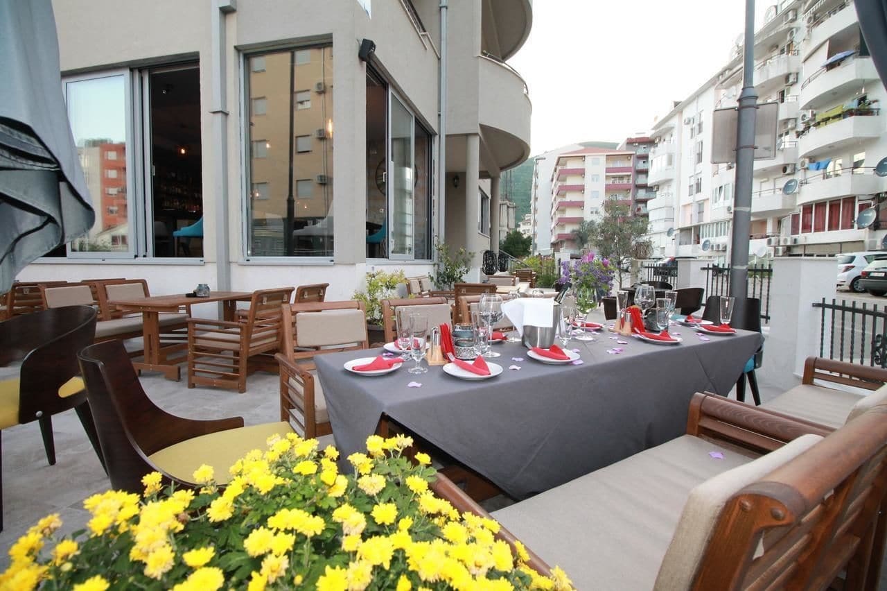 Le Marc Guest House Budva Ngoại thất bức ảnh